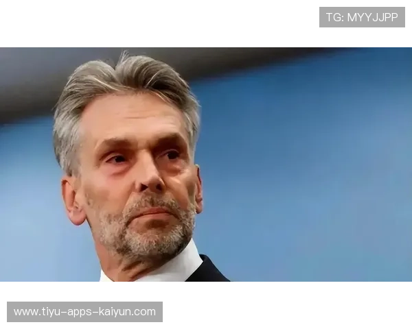 安德莱赫特持续施压让对方难以组织反击 安德莱赫特持续施压让对方难以组织反击