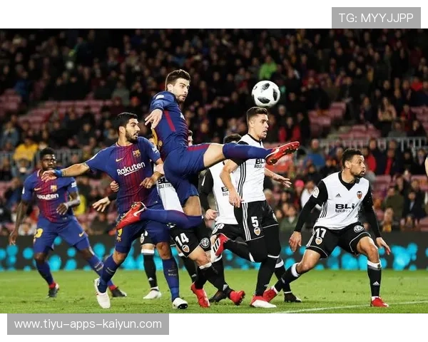 皇家马德里边路连插扩展整体进攻面