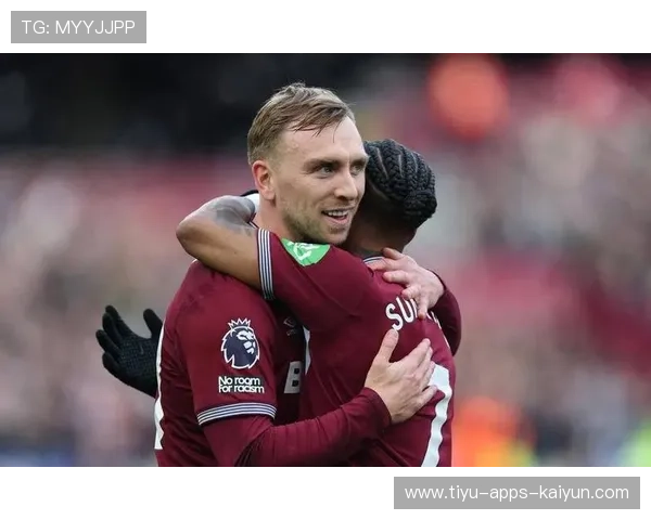 西汉姆外线远射直挂上角成为当轮最佳进球